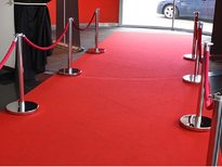 Червен килим под наем от НОВА Кетъринг за Вашето официално събитие! Представителни килими и пътеки под наем, месингови разделителни колчета, ограничители с червено плюшено въже под наем!    http://www.novva.bg<br /><br />Отдаваме широк асортимент размери килими и пътеки под наем, подходящи за тържественото Ви мероприятие. Месингови ограничителни колчета с червени плюшени въжета. „НОВА Кетъринг” предлага още разнообразни кетъринг артикули под наем, вкл. маси, столове, покривки, коктейлни бар маси тип „щъркел”, бар столове, тънкостенни чаши, шампаниери, свещници и още много кетъринг аксесоари за прекрасното Ви събитие. Доставки в София, а и в цяла България. Кръгли маси за 7, 8, 10, 12 гости се предлагат и със стилни покривки в различни цветове, сатен, органза, шифон, лен, памучни и др. Правоъгълни маси под наем, подходящи за бар, бюфет или блок маса, облечени в текстилни еластични калъфи, избор от над 20 цвята. Разгледайте и кетъринг услугите на „НОВА Кетъринг” за доставка на хапки в София, диетичен и постен кетъринг, поръчка на коктейлни хапки и разкошни канапета, сладки и солени тарталети, глазирани петифури, декорирани с перли и цветя от фондан, цветни френски макарони и още много прекрасен кетъринг. Ползвайте фирмата ни във всички градове за организиране на семейни, лични и корпоративни коктейли, сватби, фирмени партита и официални ивенти. Монтираме тенти, шатри под наем, чадъри, пейки тип „бирфест”, сцени, дървен под за шатри и др. Разгледайте и уникалната сладка декорация, която предлагаме! <br />&quot;НОВА Кетъринг&quot; ви пожелава страхотен празник!<br />Тел./Viber: 0887 304 443, 0888 25 65 28<br />https://www.facebook.com/NOVAcatering.bg<br />http://www.novva.bg/equipment.html<br />Изпратете ни запитване на: info@novva.bg<br />Pink Party – http://www.vbox7.com/play:f78eeec6e3<br />Green Party - http://www.vbox7.com/play:532c11ff2c